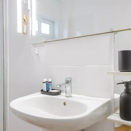 Alethea's Sea View Apartamento *