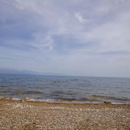 Διαμέρισμα Alethea's Sea View