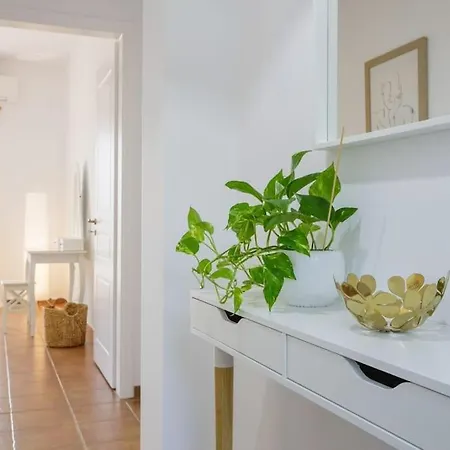 Alethea's Sea View *