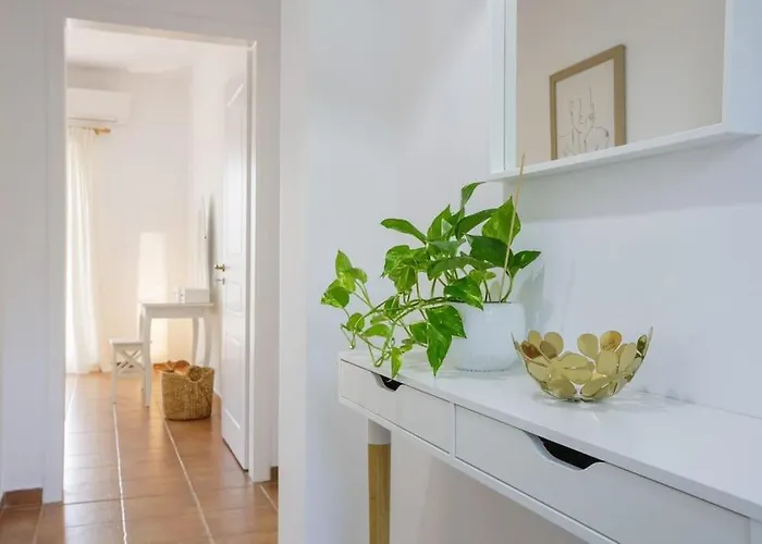 Alethea's Sea View *