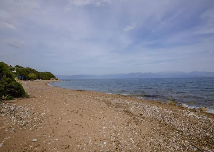 Alethea's Sea View Apartamento *