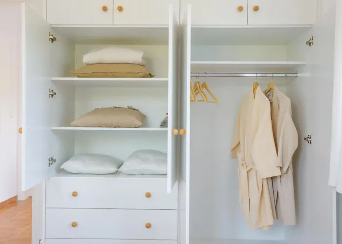 Alethea's Sea View *