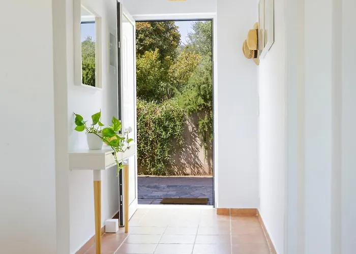 Alethea's Sea View *